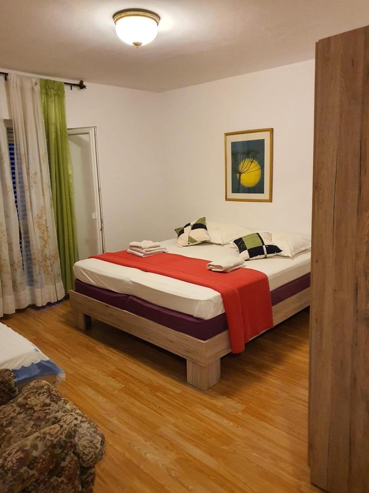 Hereditas Apartment *